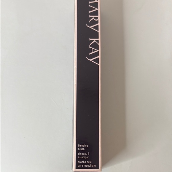Mary Kay Black Makeup Brush Essential - Picture 1 of 3